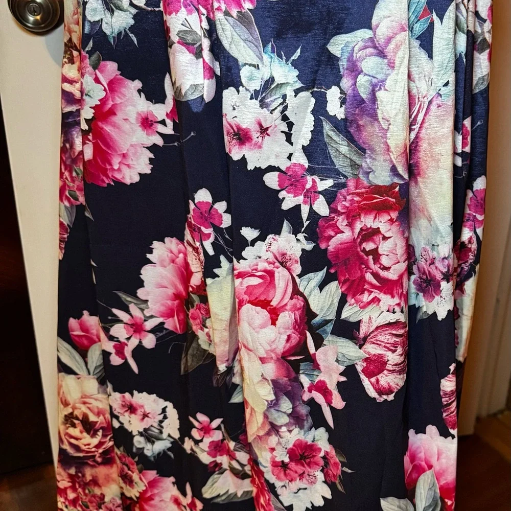 Floral Midi Skirt with Pink and Navy Design - Picture 3 of 12